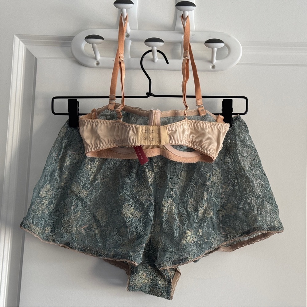 Lingerie set - Picture 7 of 13